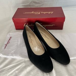 Salvatore Ferragamo. Women’s Shoes. Size 9.